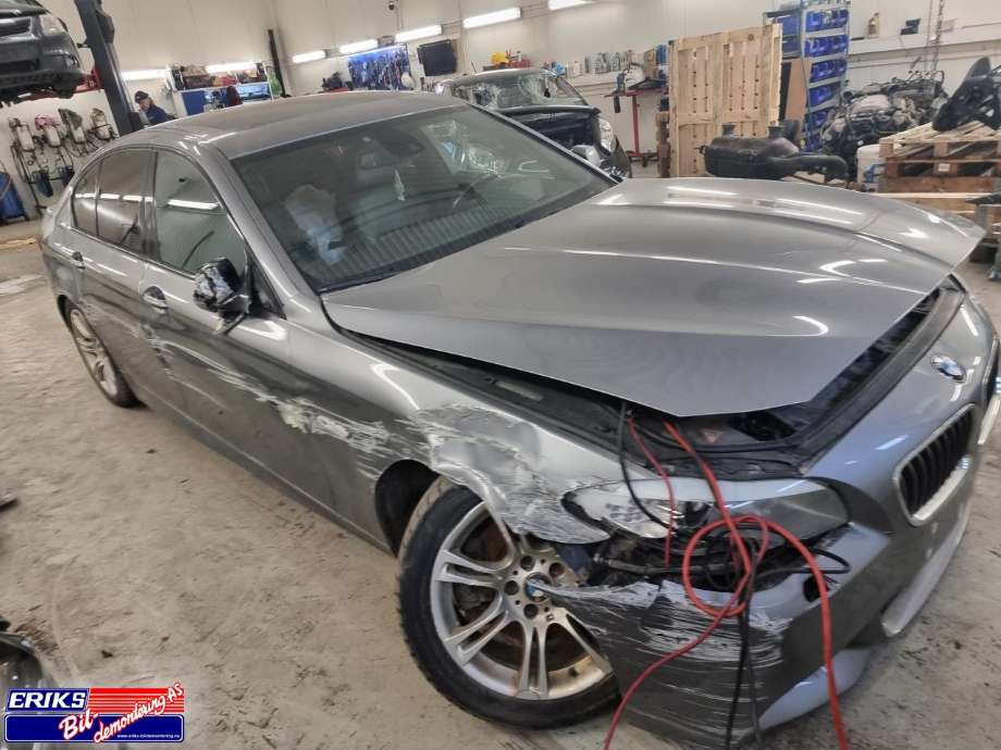 BMW 5-Serie 2010-2017 (F10/F11) (F10/F11), Motorkode: N47D20C, Girkassekode: 24 00 7 623 321