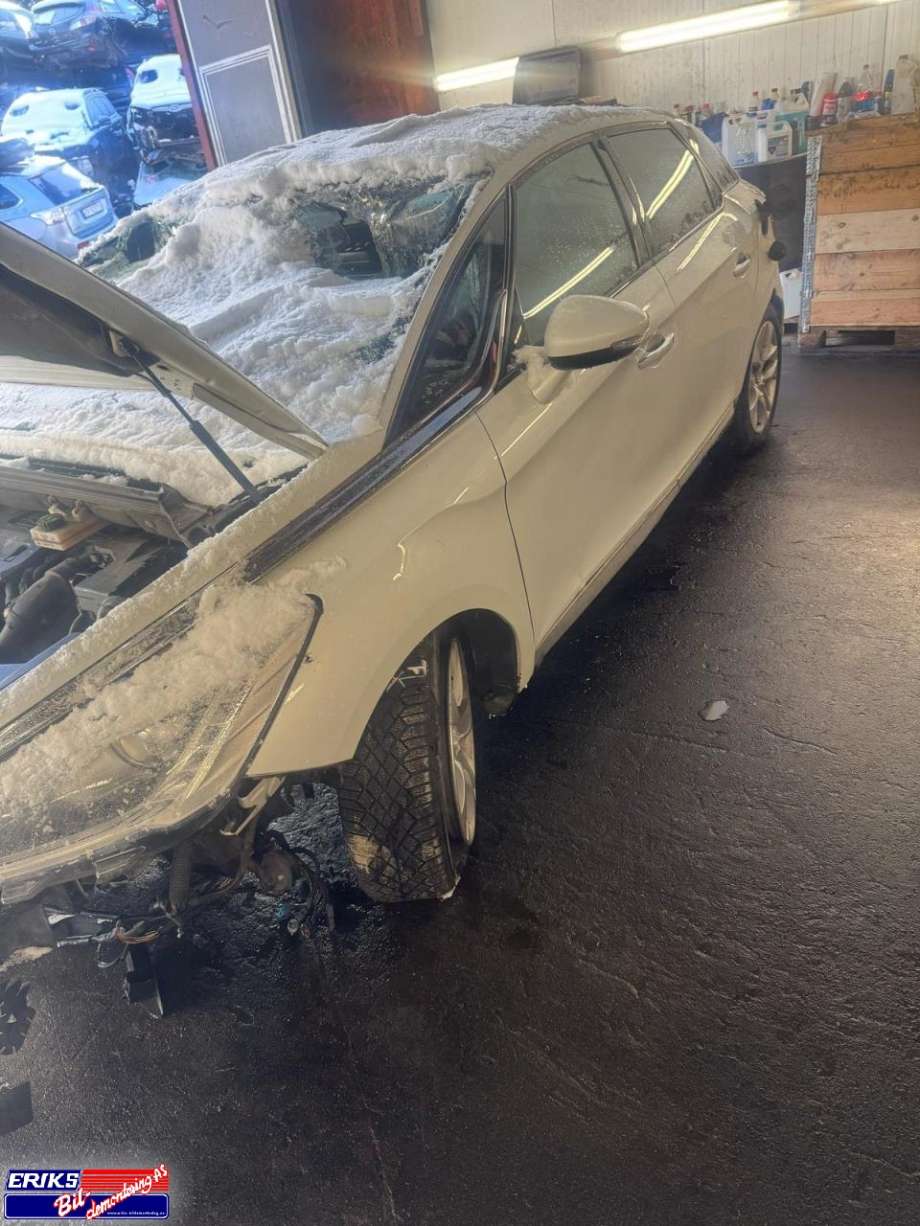 Citroën DS5, 2012-2017  delebil , Motorkode: 9H05