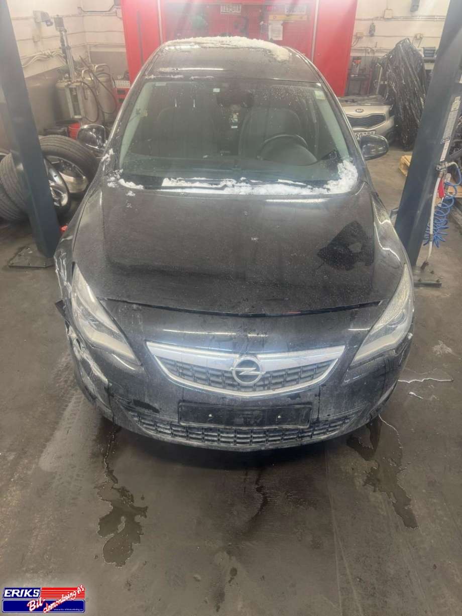 Opel Astra J 2010-2015 delebil , Motorkode: A17DTR, Girkassekode: 
