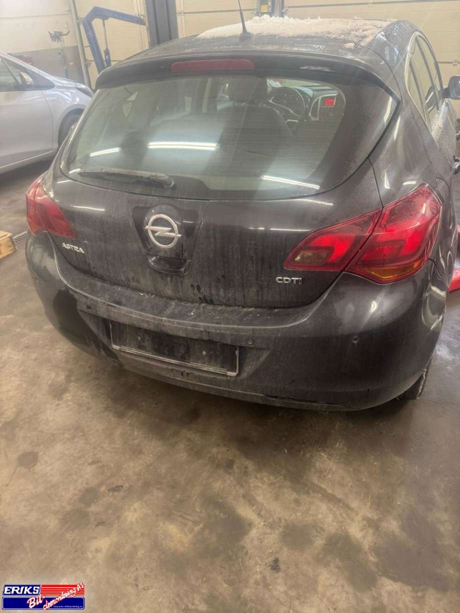 Opel Astra J 2010-2015 delebil , Motorkode: A17DTR, Girkassekode: 