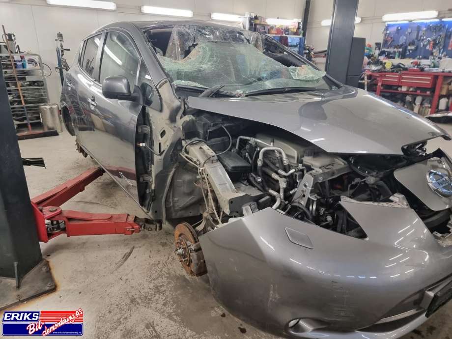 Nissan Leaf 2011-2017 (Type I) , Motorkode: EM57, Girkassekode: 