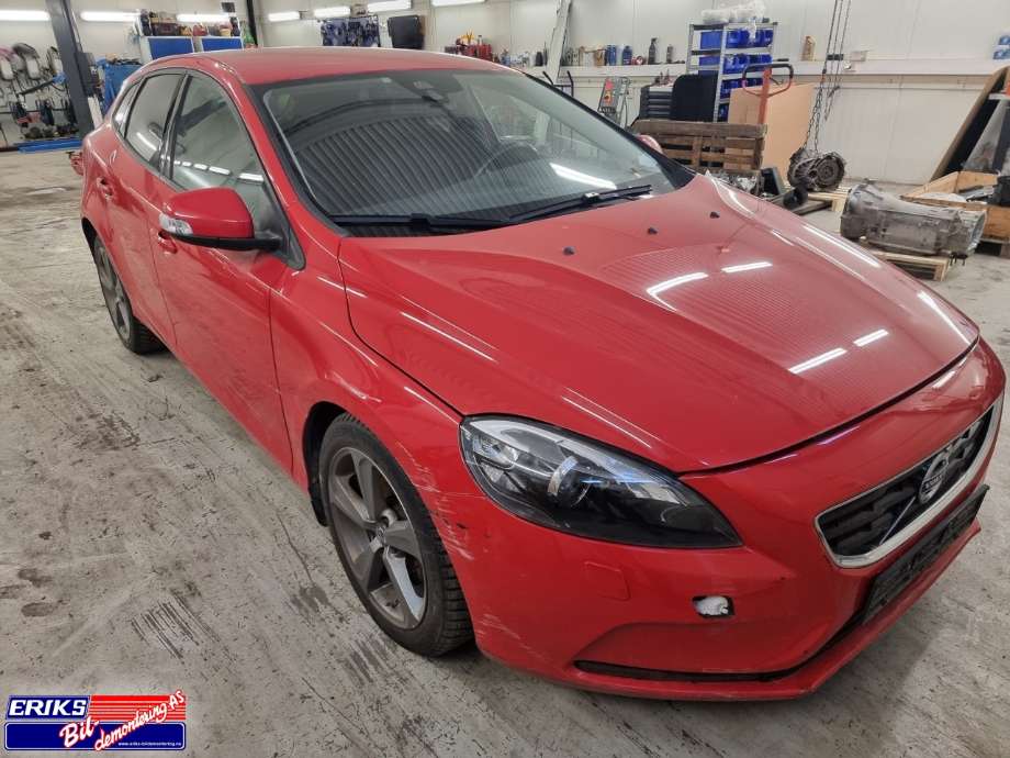 Volvo V40 2012-2019 delebil , Motorkode: D4162T, Girkassekode: 