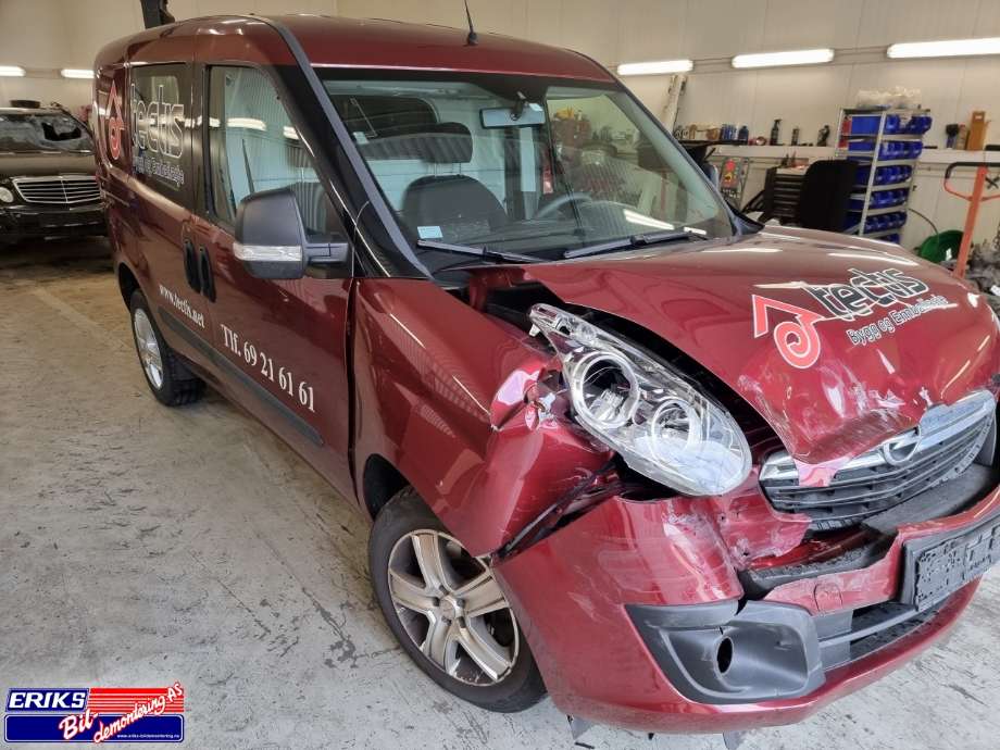 Opel Combo D 2012-2018 , Motorkode: 330A1000, Girkassekode: MML