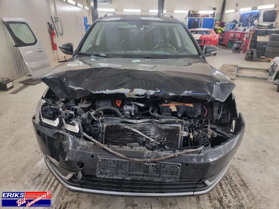 VW Passat 2011-2015 (B7) (B7), Motorkode: CAYC, Girkassekode: PMK