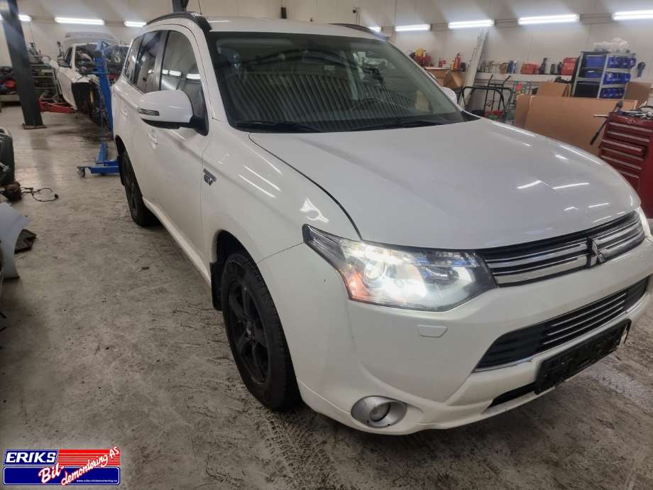 Mitsubishi Outlander 2012-2015 (Type III, Fase 1) , Motorkode: 4B11, Girkassekode: 