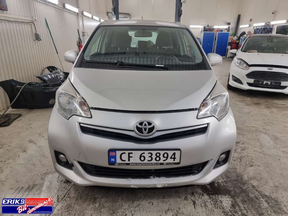 Toyota Verso-S 2011-2015 (COMBI) (COMBI), Motorkode: 1NR-FE, Girkassekode: 3040052220