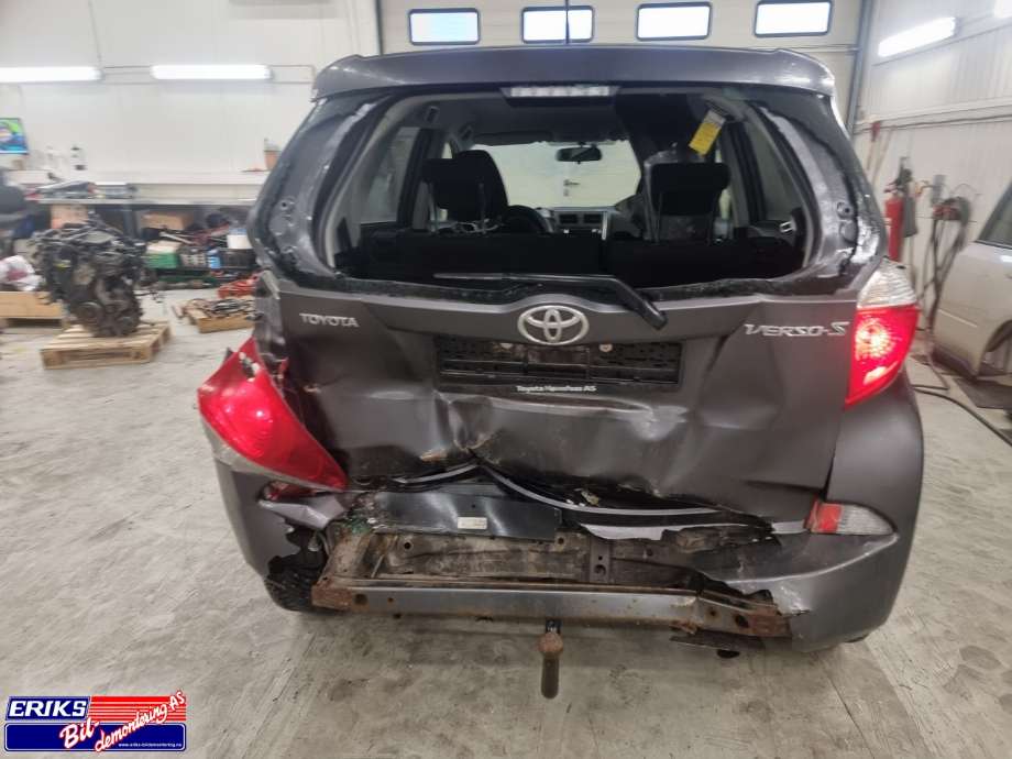 Toyota Verso-S 2011-2015 (COMBI) delebil , Motorkode: 1NR-FE, Girkassekode: 