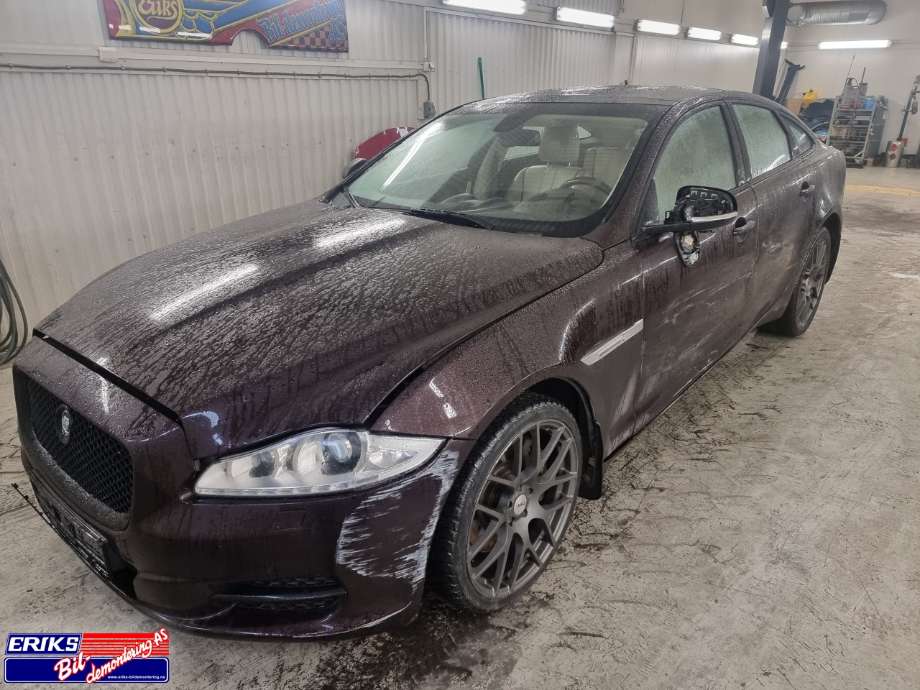 Jaguar XJ X351 2010-->> , Motorkode: 306DT, Girkassekode: C2D19585
