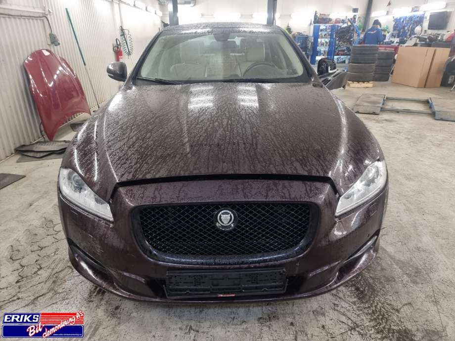 Jaguar XJ X351 2010-->> , Motorkode: 306DT, Girkassekode: C2D19585