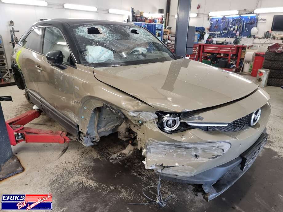 Mazda MX-30 2020-->> , Motorkode: MH, Girkassekode: 