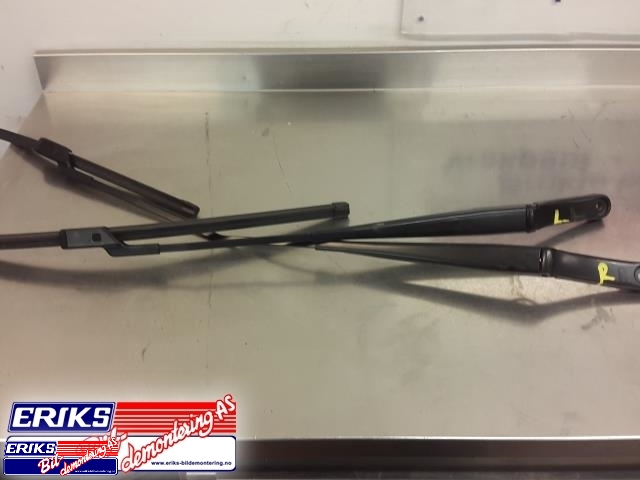 Viskerarmer frontrute til VW Caddy, 2010-2015 (Type III, Fase 2)  