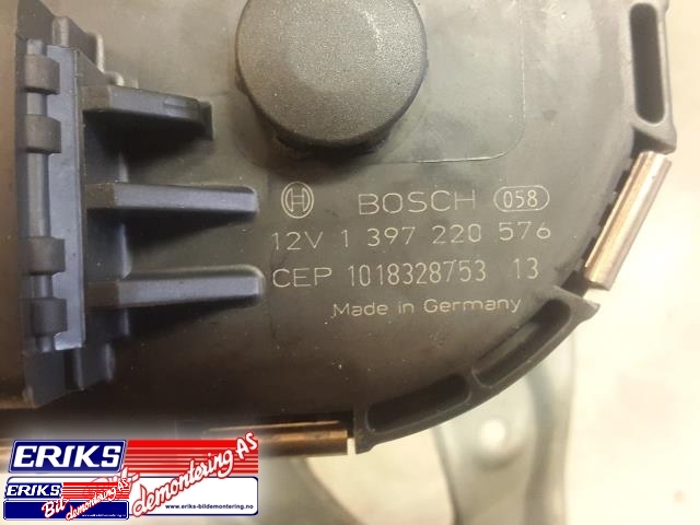 Viskermotor frontrute til Peugeot 5008 2010-2017 (Type I)  (BOSCH|1 397 220 576|)