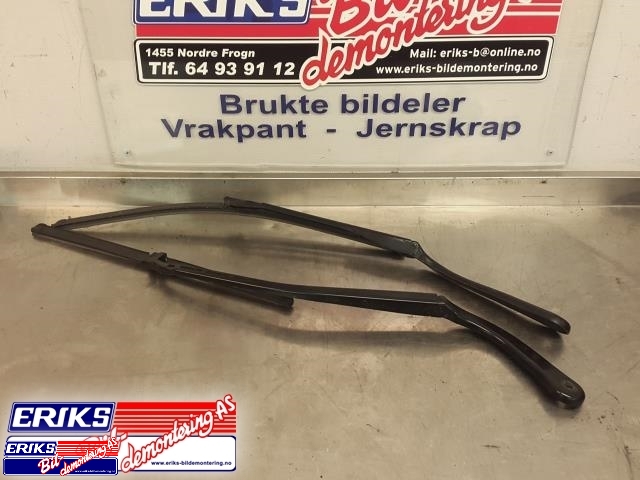 Viskerarmer frontrute til BMW 3-Serie, 2005-2011 (E90/E91/E92/E93) (E90/E91/E92/E93) 