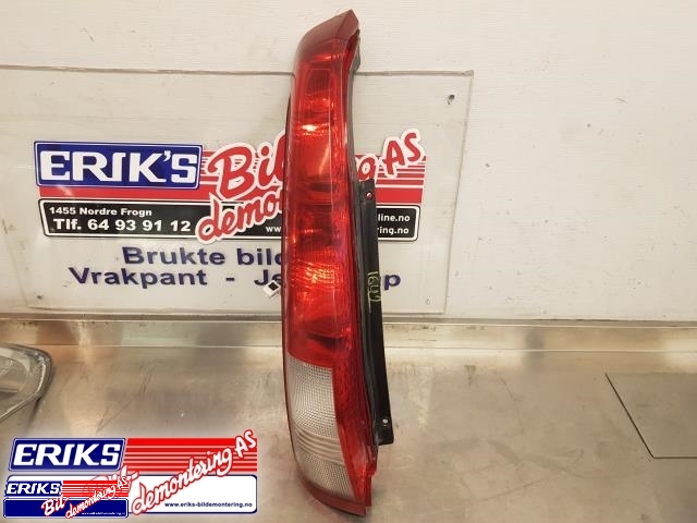 Baklykt venstre til Nissan X-Trail 2002-2007 (T30) (T30)