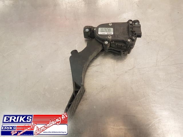 Pedal gass til VW Transporter / Caravelle 2003-2009 (Fase 1) (T5) (T5) (HELLA|7H1 721 503|)
