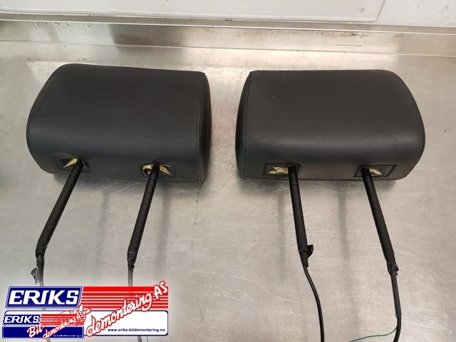 Bilstereo TV-nakkestøtte til Porsche Cayenne 2002-2006 (Fase 1) (9PA) (9PA)