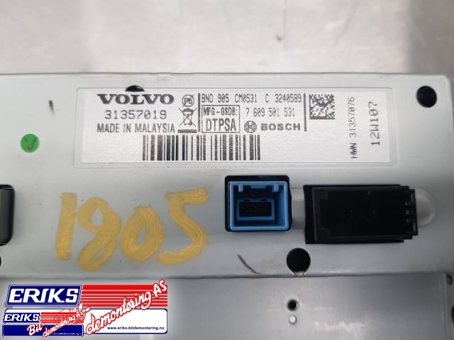 Bilstereo navigasjon skjerm til Volvo V70 2007-2013 (Type III, Fase 1)  (BOSCH|7 609 501 531|)