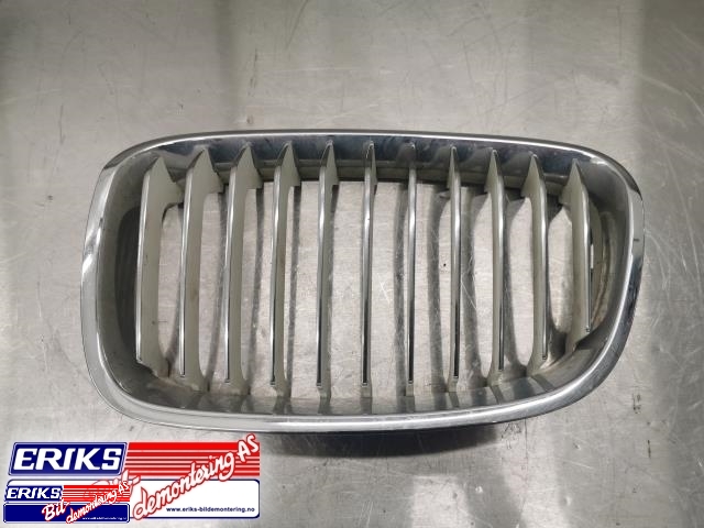 Grill venstre til BMW 1-Serie 2011-2015 (Fase 1) (F20/F21) (F20/F21) (7 239 021|)