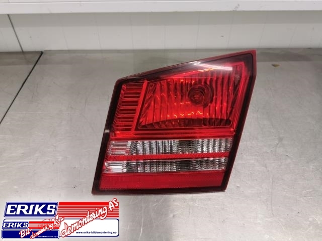 Baklykt høyre indre til Dodge Journey, 2008-2010  