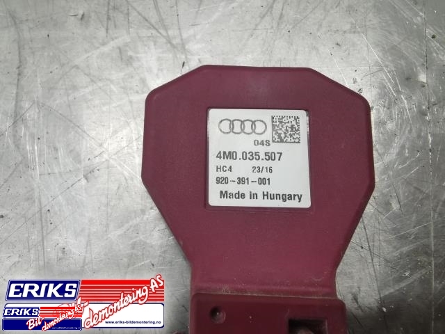 Antenne navigasjon til Audi A4 2015-2019 (Type V, Fase 1) (B9) (B9) (4M0 035 507|)