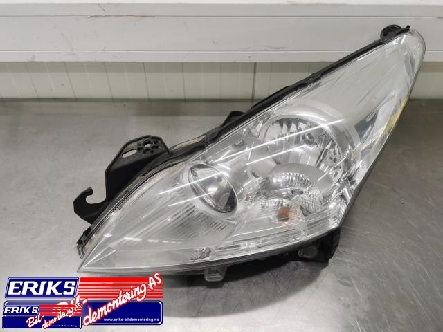 Frontlykt venstre halogen til Peugeot 5008 2010-2017 (Type I) (9682519180|)