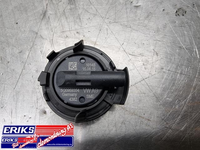 Airbag sensor høyre til VW e-Golf, 2014-2017 (Fase 1) (5Q0959354)