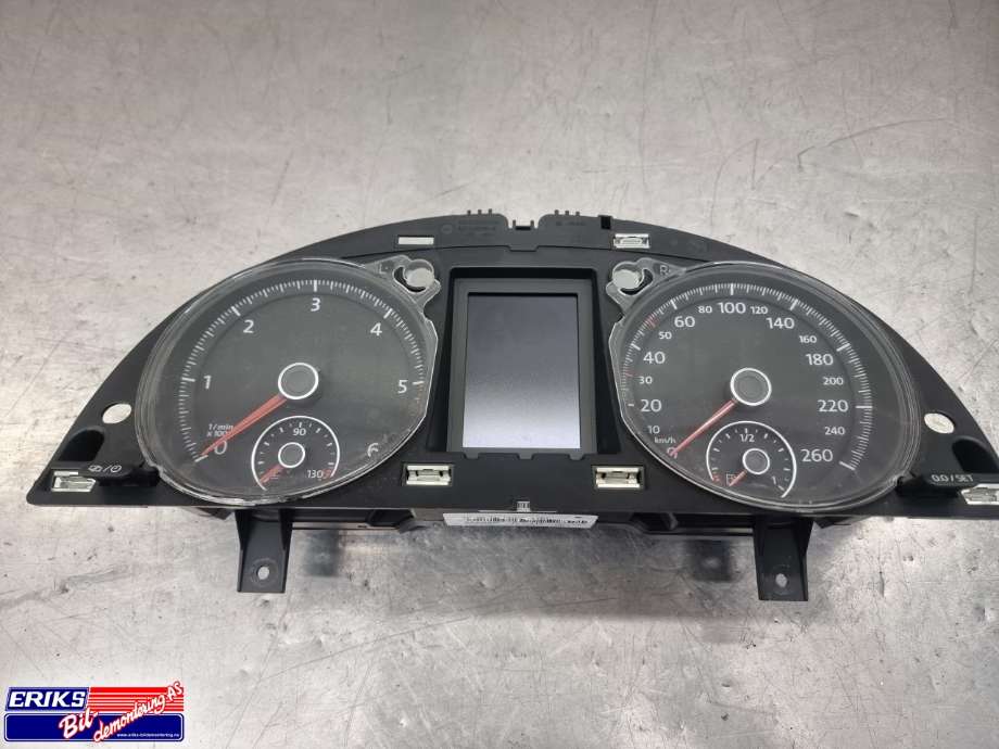 Instrumentpanel til VW Passat 2011-2015 (B7) (B7) (3AA 920 871 D|)