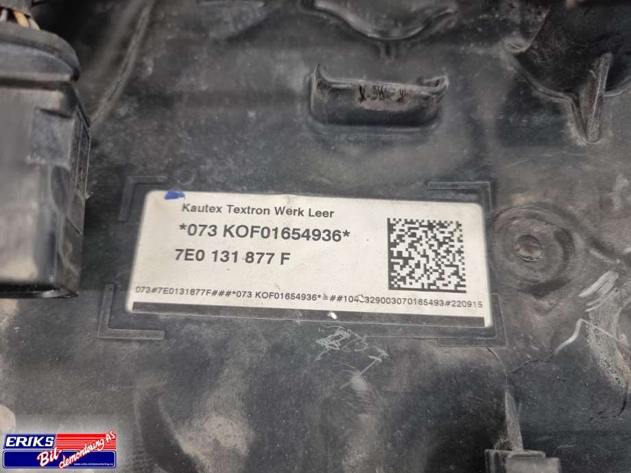 AdBlue tank til VW Transporter / Caravelle 2015-2019 (T6) (T6) (7E0 131 877 F|)