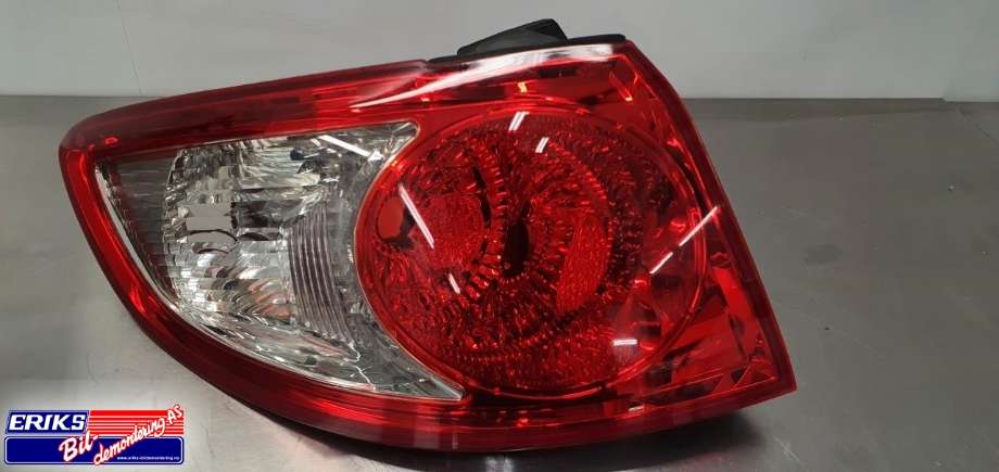 Baklykt venstre ytre til Hyundai Santa Fe, 2006-2009 (Type II, Fase 1)  (92401 2B020)