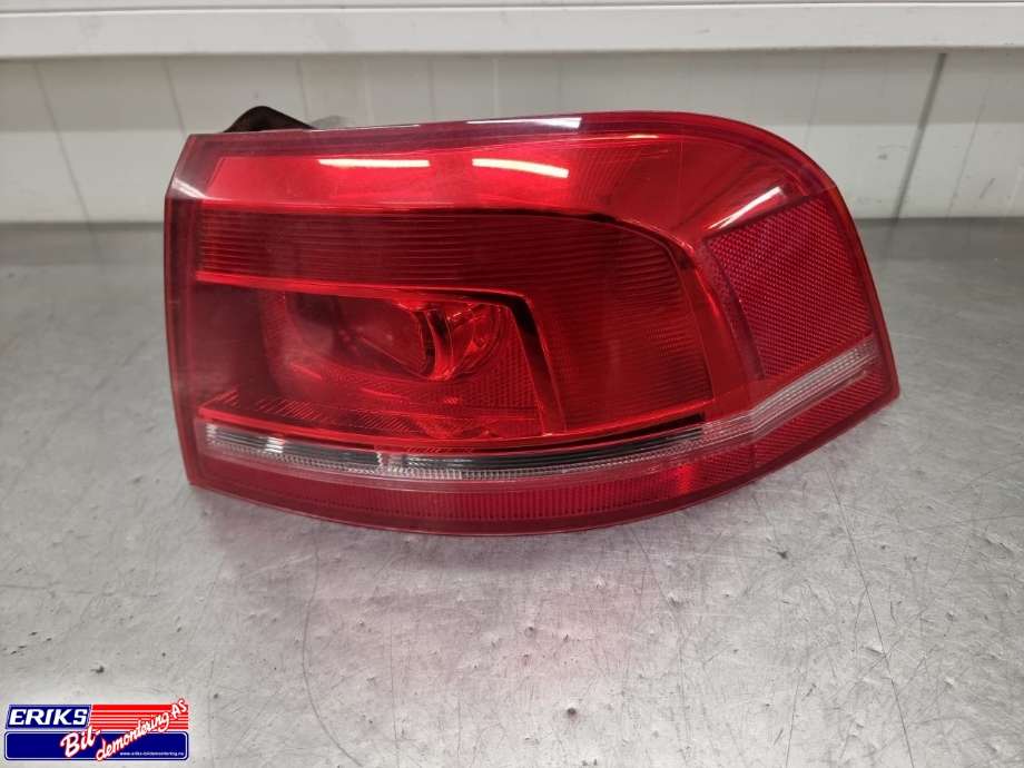 Baklykt høyre ytre til VW Passat 2011-2015 (B7) (B7) (3AF 945 096 G|3AF 945 096 E|)
