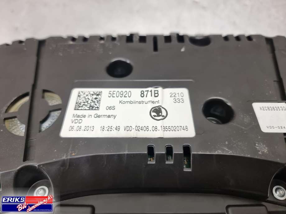 Instrumentpanel til Škoda Octavia 2013-2016 (Type III, Fase 1)  (5E0 920 871 B|)