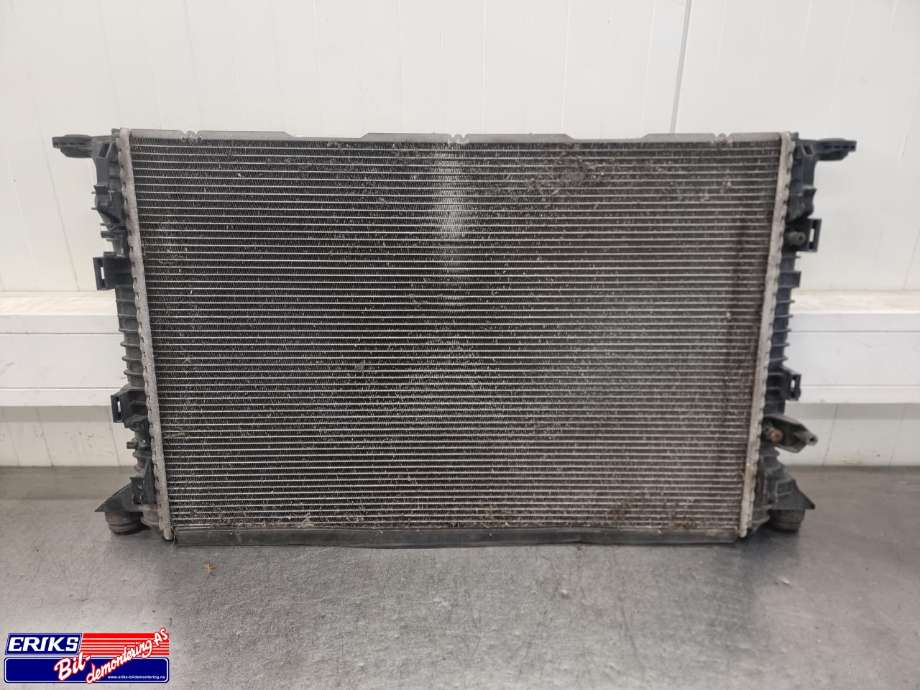 Radiator (automat gir) til Audi S8, 2012-2017  (4H0 145 804 B)