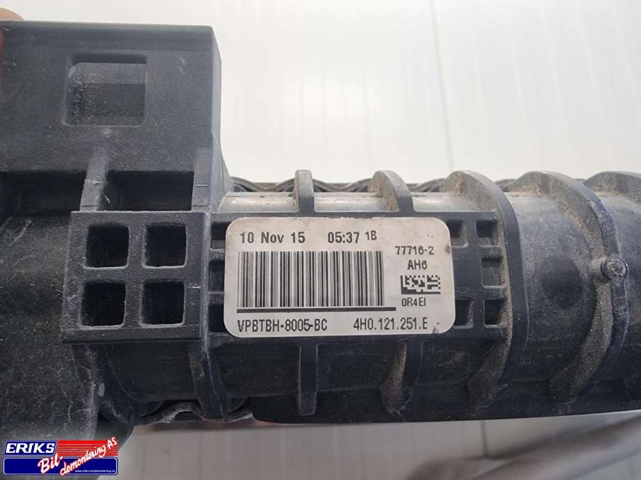 Radiator (automat gir) til Audi S8 2012-2017  (4H0 145 804 B|4H0 121 251 E|)