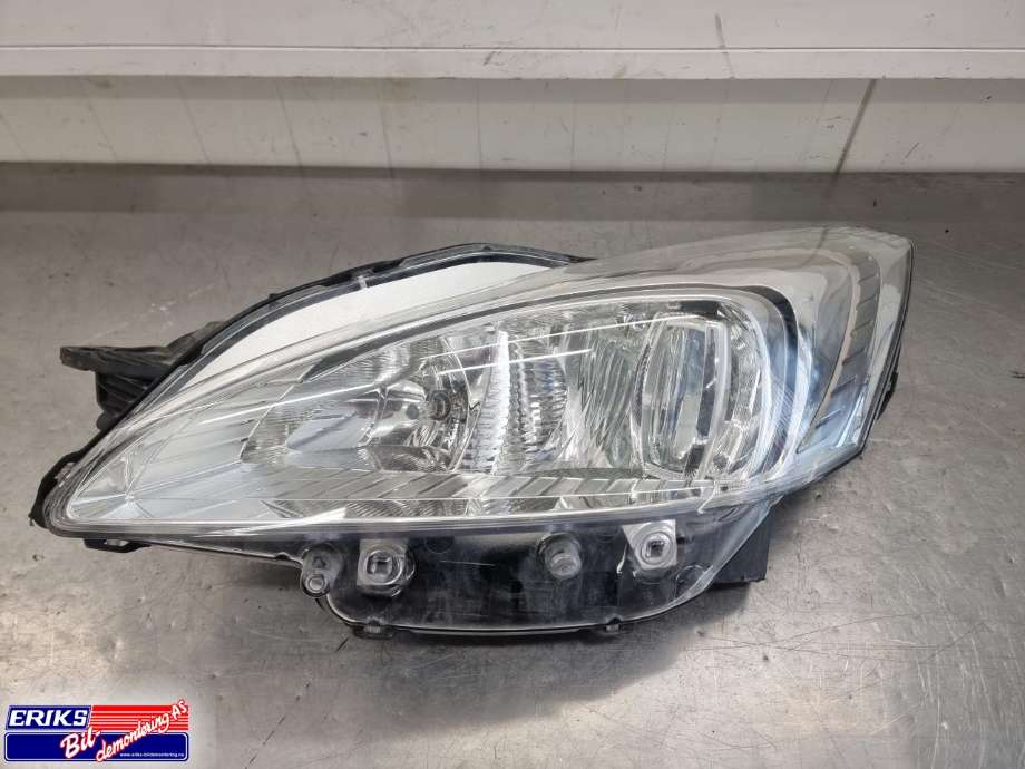 Frontlykt venstre halogen til Peugeot 508 2011-2014 (Type I, Fase 1) (96 783 931 80|6208 W3|)