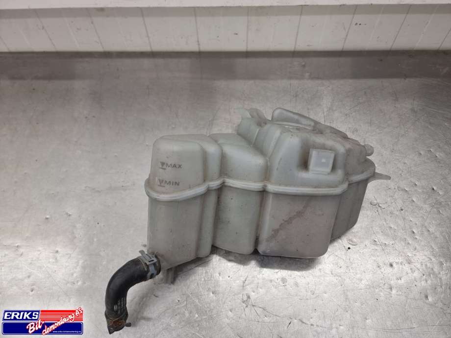 Ekspansjonstank til Audi S8 2012-2017 (4H0 121 403 H|)