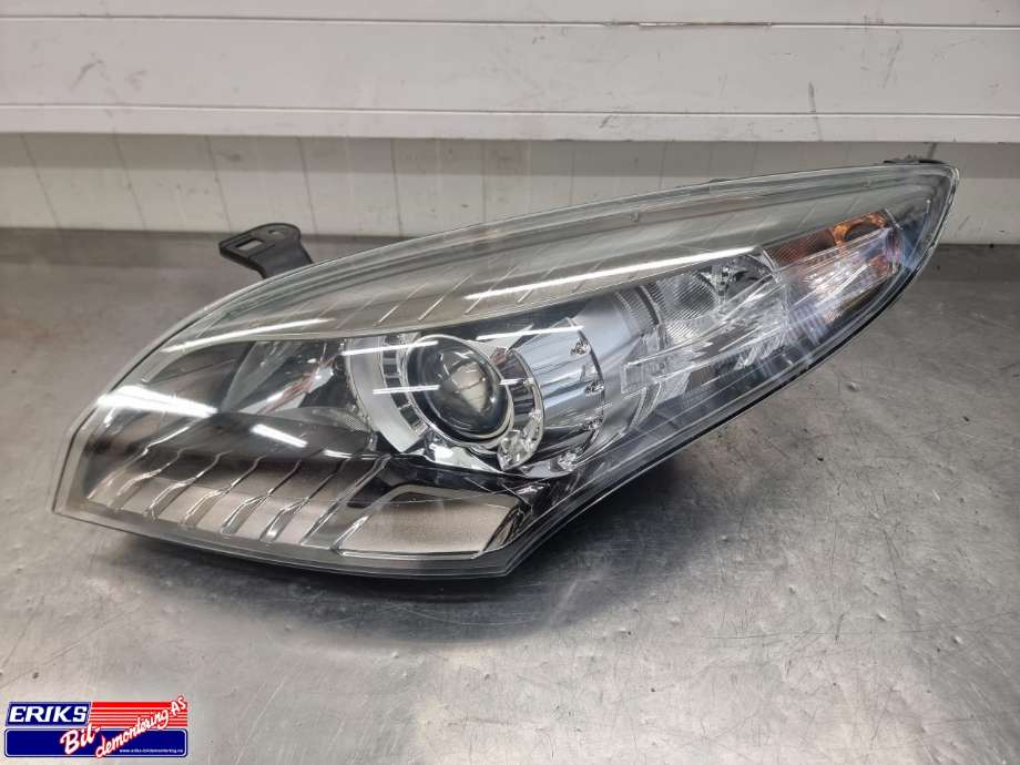 Frontlykt venstre xenon til Renault Megane 2009-2016 Type III