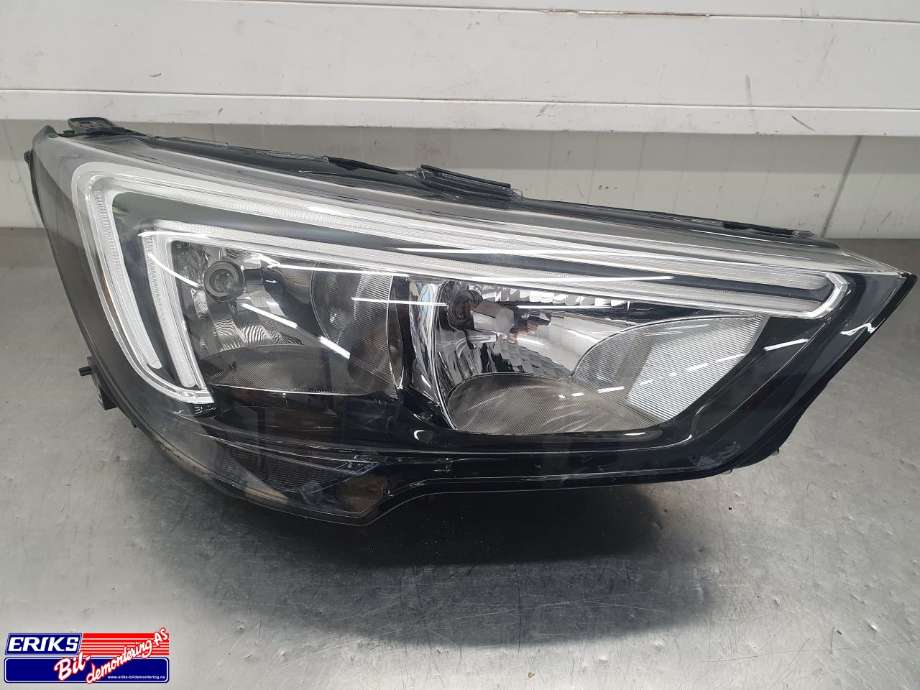 Frontlykt høyre halogen til Opel Crossland X, 2017-->>  (13467968)
