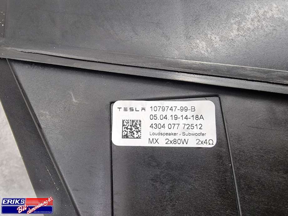 Bilstereo sub-woofer til Tesla Model 3 2018-2023 (Fase 1)  (1079747-99-B|)
