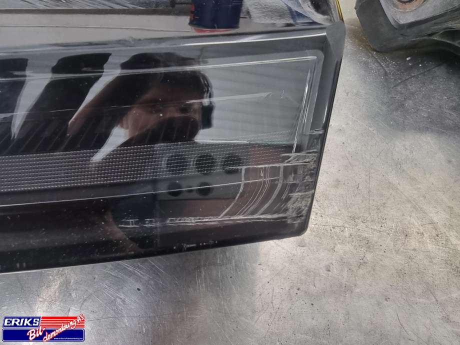 Frontlykter til XPeng P7 2021-->> (7210005ED1-00-03|)