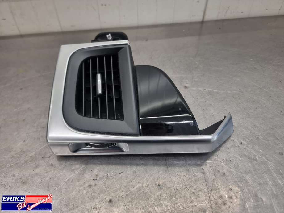 Dashbord friskluftdyse venstre til Jaguar I-PACE, 2018-->>  (J9D3018B09AB)