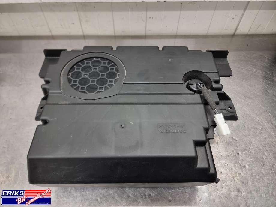 Bilstereo sub-woofer til Honda CR-V, 2012-2018 (Type IV)  (81100-T1E-G820)