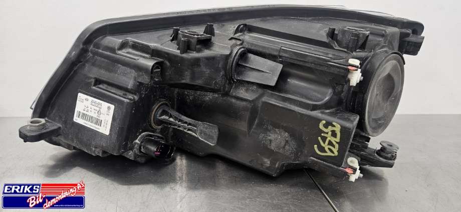 Frontlykt høyre halogen til VW Caddy 2010-2015 (Type III, Fase 2)  (HELLA|2K5 941 006  B|)