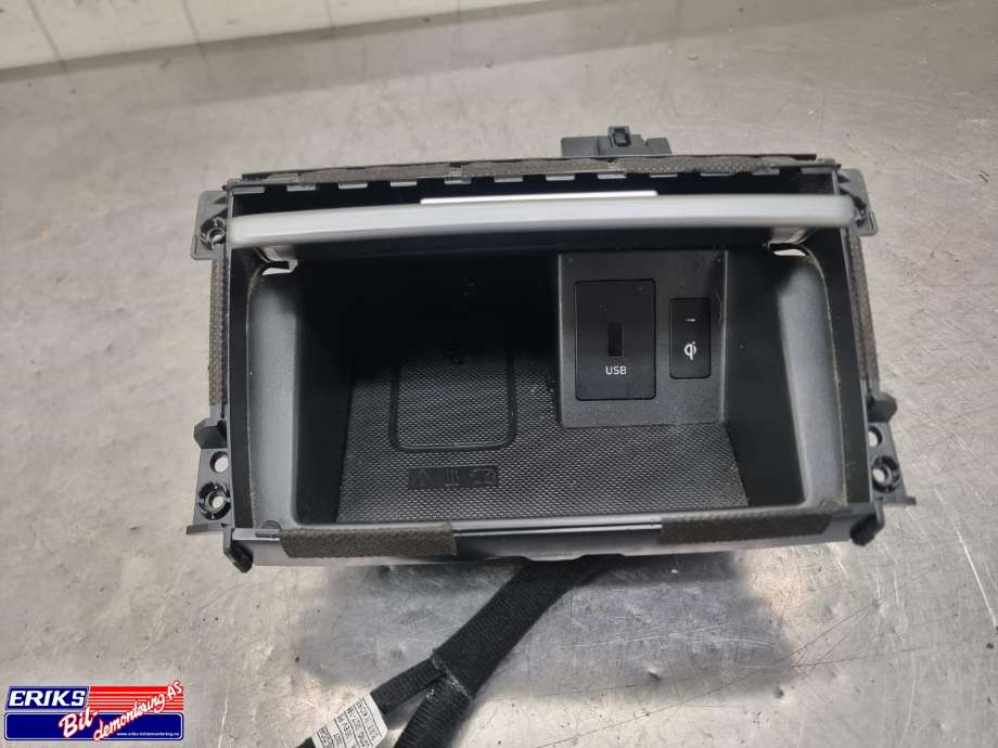 Dashbord askebeger til Hyundai Kona 2021-2023 (Type I, Fase 2)  (95560CM000|)