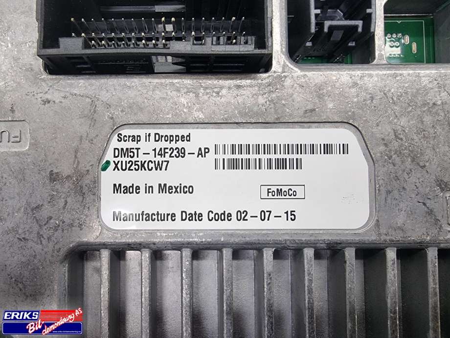 Bilstereo navigasjon skjerm til Ford Focus 2014-2018 (Type III, Fase 2)  (DM5T14F239AP|)