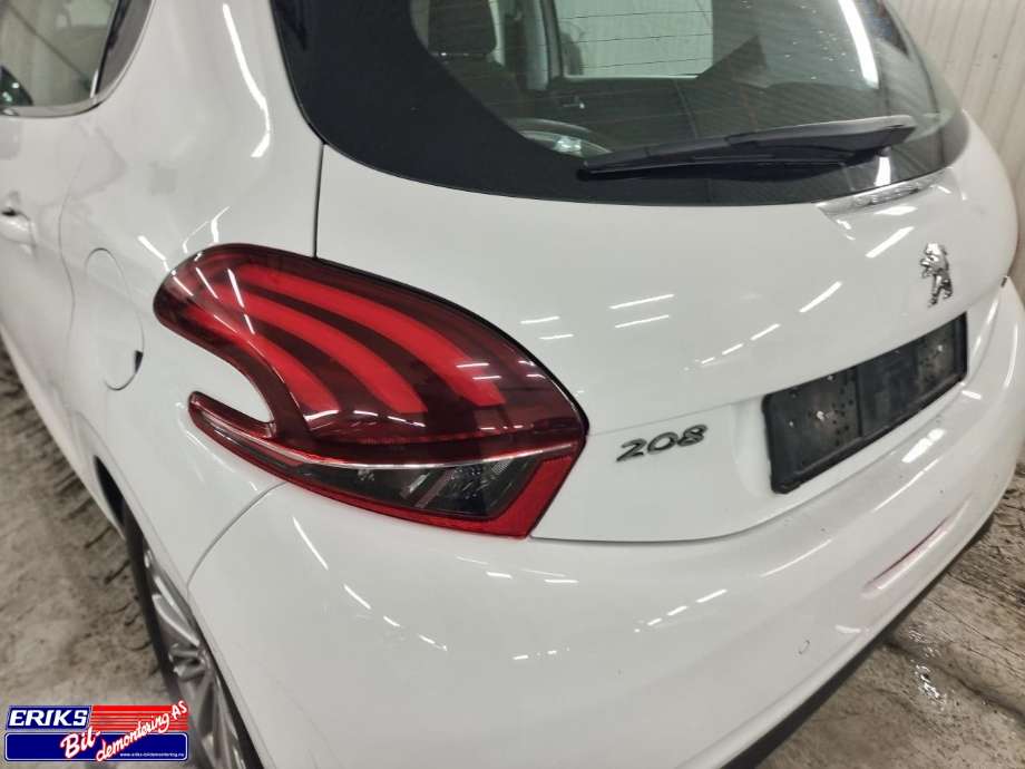 Baklykt venstre til Peugeot 208, 2012-2019 (Type I)  (98 103 430 80)