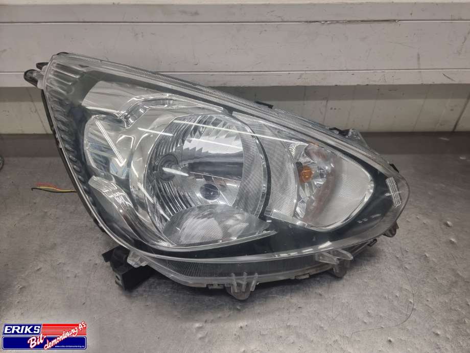 Frontlykt høyre halogen til Mitsubishi Space Star 0-->> (MR465004|)