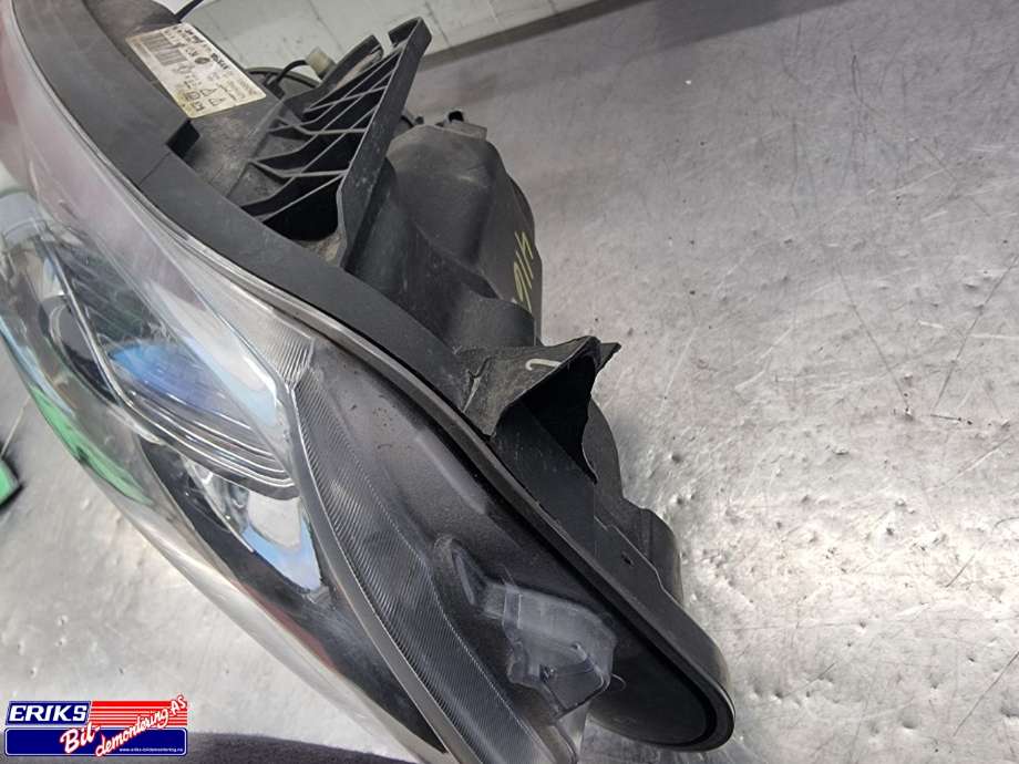 Frontlykt høyre xenon til Nissan Qashqai 2010-2014 (Type I, Fase 2)  