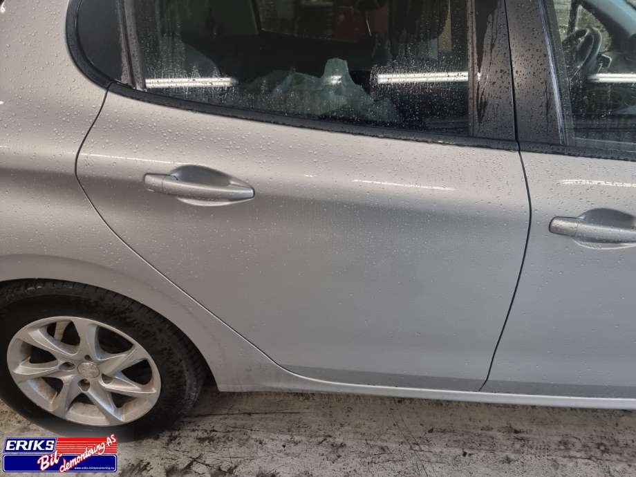 Dør høyre bak til Peugeot 208, 2012-2019 (Type I)