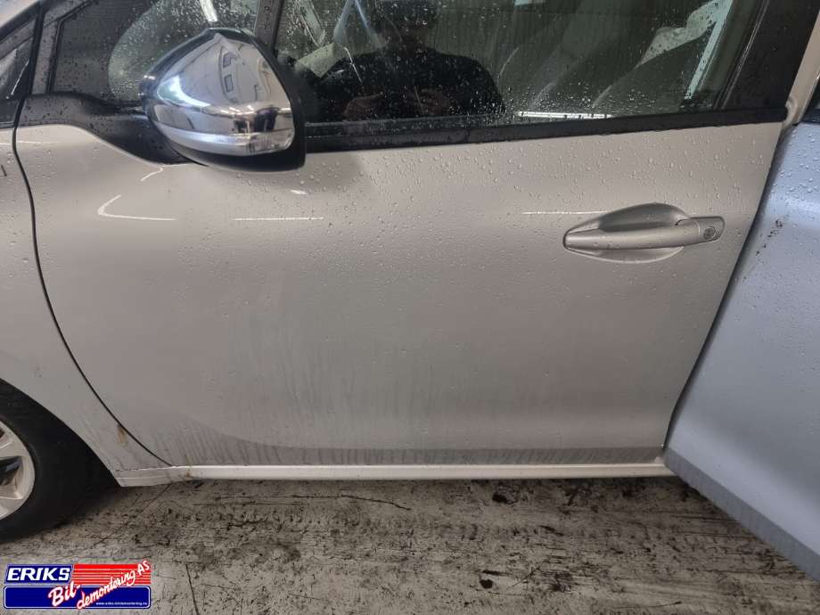 Dør venstre foran til Peugeot 208, 2012-2019 (Type I)