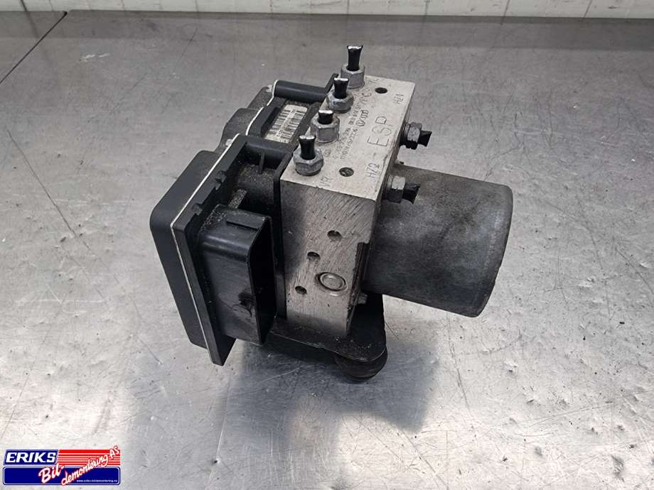 ABS sentral til Audi A5, 2007-2016 (Type I)  (8K0 907 379 BS)